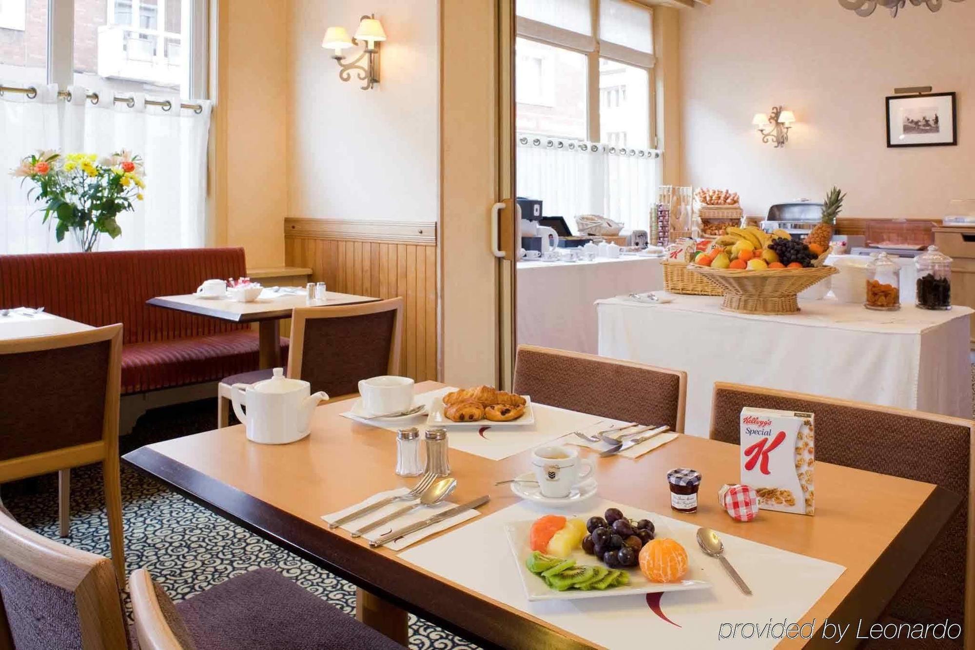 Mercure Calais Centre レストラン 写真